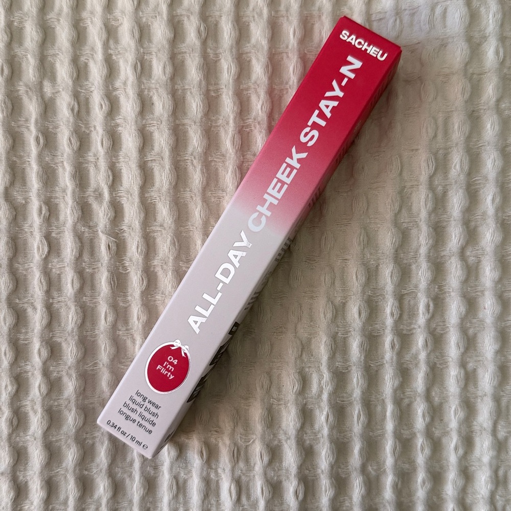 NIB sacheu all day cheeks day – N i’m Flirty